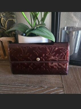 Louis Vuitton Vernis Monogram Bordeaux Patent Continental Wallet